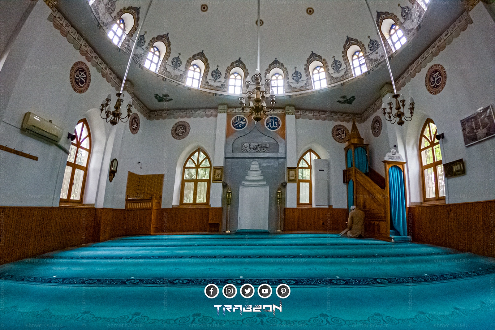 Ahi Evren Dede Camii İç Mimarisi